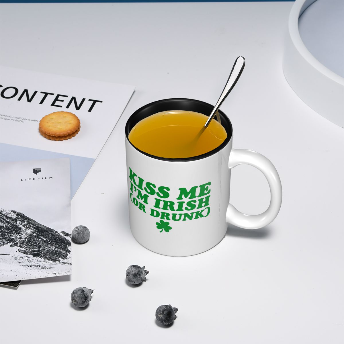 Kus me, ik ben Iers mok grappi - Coffee Tea You And Me recensie en prijs