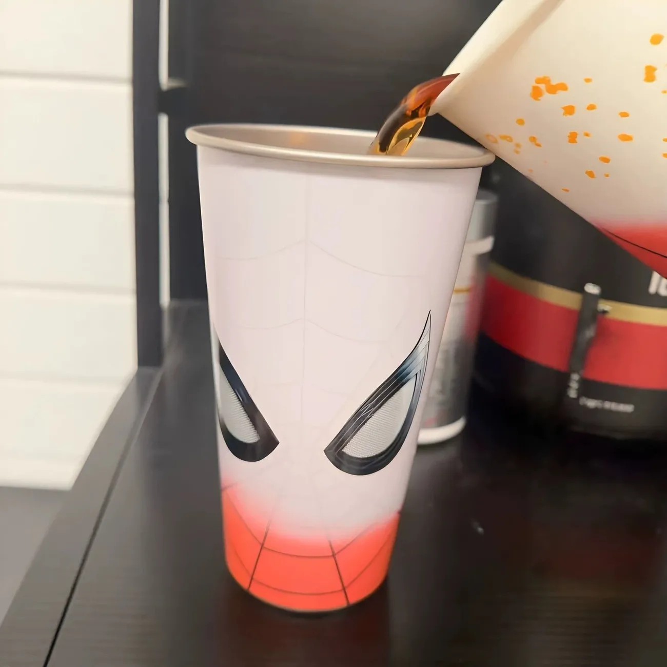 Gloednieuwe, kleurveranderende - Coffee Tea Shop recensie en prijs